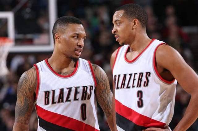 开拓者双枪合璧击溃活塞防线